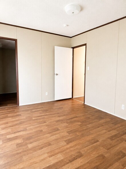 Building Photo - 125 Clays Ct