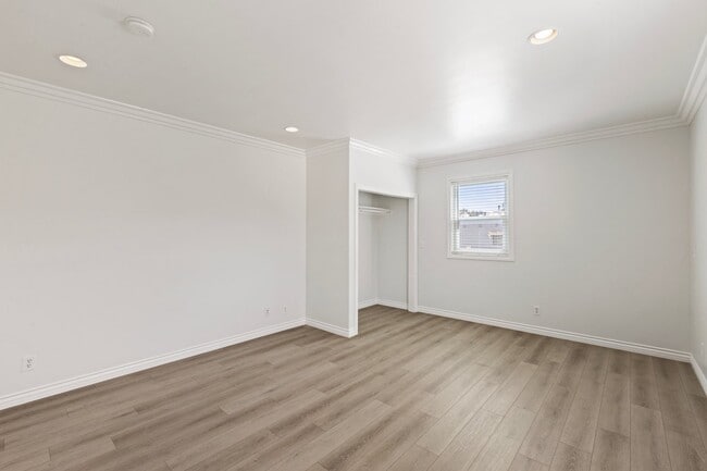 Building Photo - 403 N San Gabriel Ave