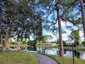 Building Photo - 442 Pine Glen Ln