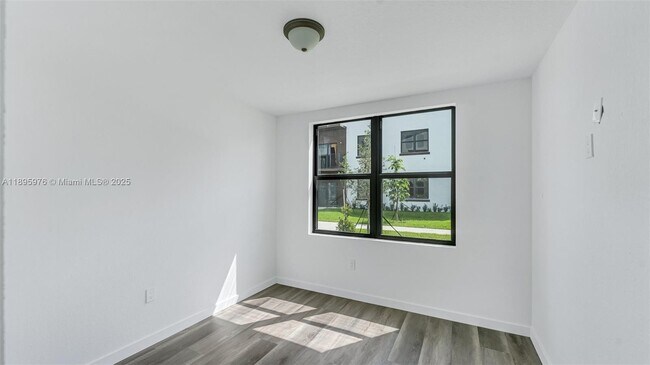 Building Photo - 13370 SW 251st Terrace