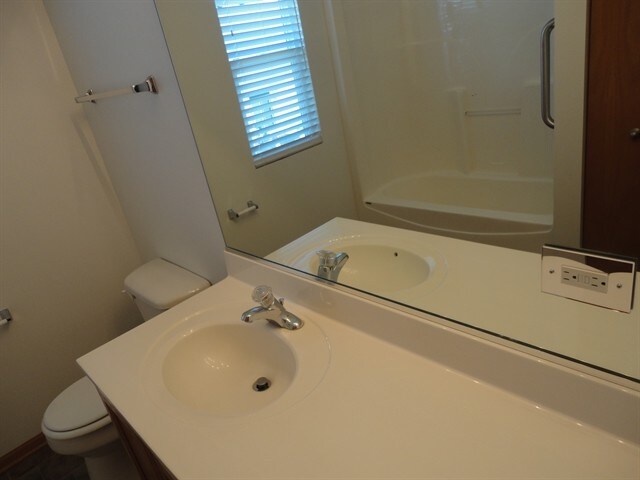 Building Photo - 454 Grape Vine Trl