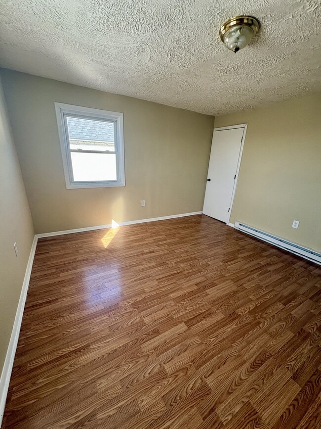 Building Photo - 150 S Sumner Ave