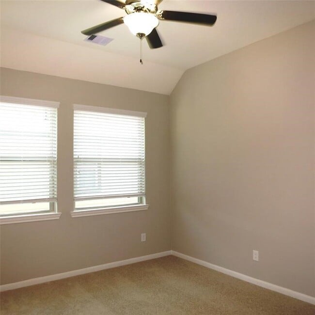 Building Photo - 219 Biltmore Loop