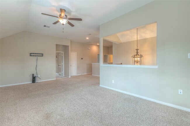 Building Photo - 2259 Golden Laurel Dr