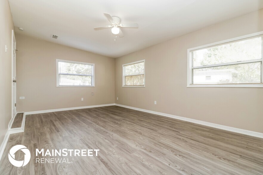 Building Photo - 9185 Chase St