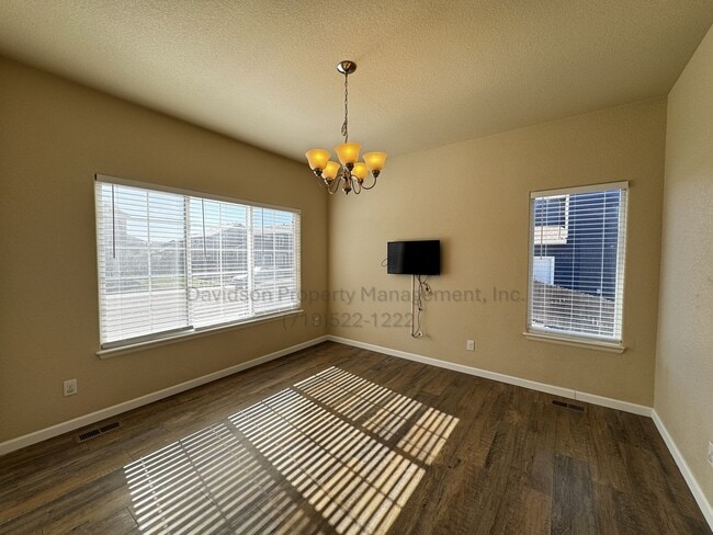 Building Photo - Gorgeous 5 Bedroom House in Security-Widefield