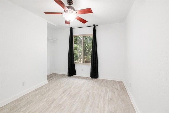 Building Photo - 9534 Quail Village Ln