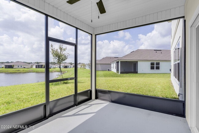 Building Photo - 660 Narvarez Ave