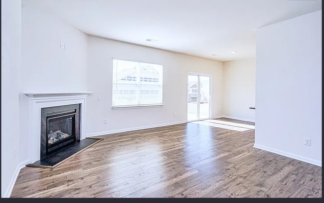 Building Photo - 202 Yellow Fox Rd