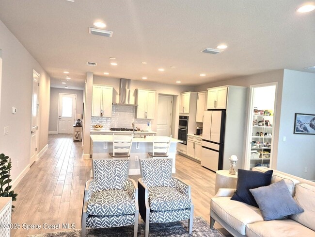 Building Photo - 2779 Pangea Cir