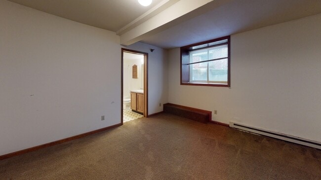 Building Photo - 11 E Gilman St