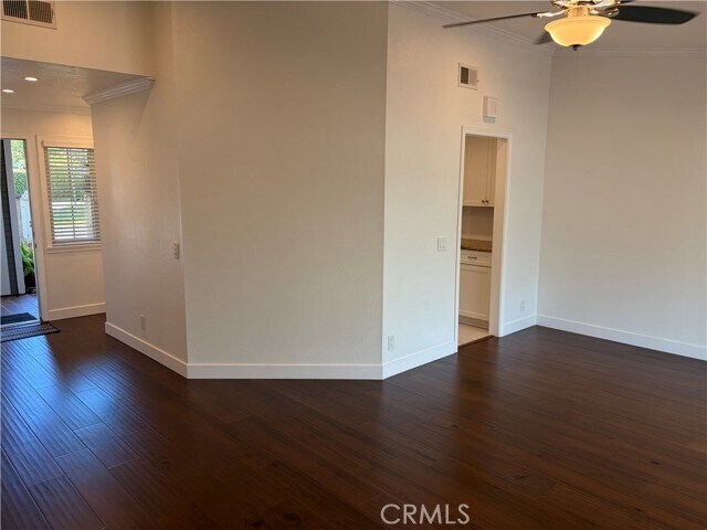 Building Photo - 549 Canyon Hill Rd