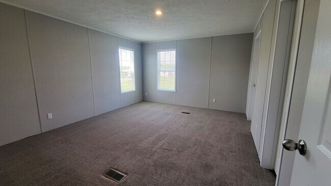 Building Photo - 526 Washington