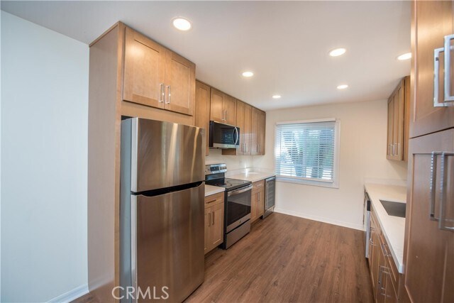 Building Photo - 2097 Orange Ave