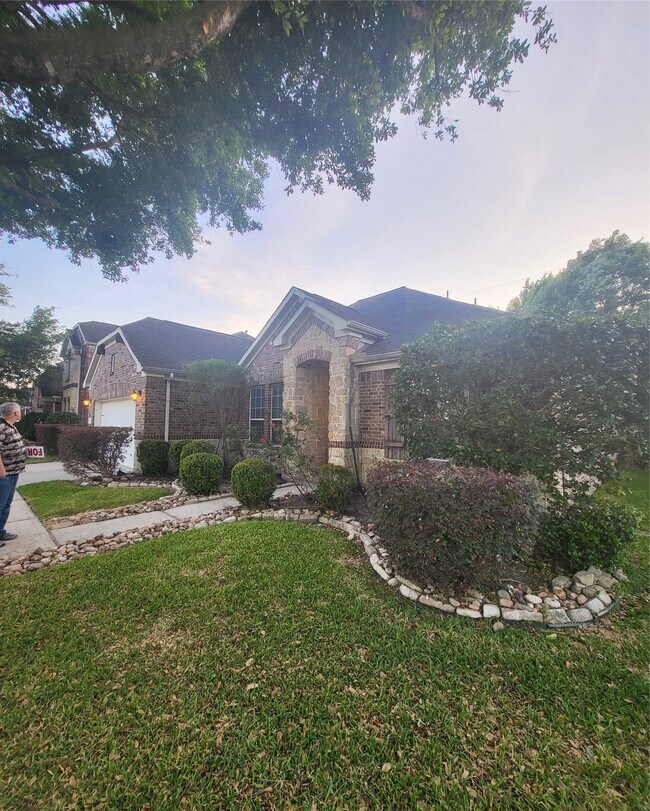 Building Photo - 606 Admiral Bay Ln