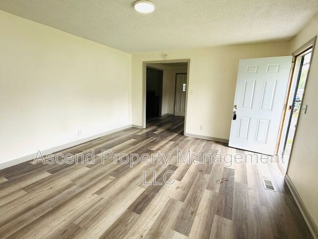 Building Photo - 78 Rathbun Cir