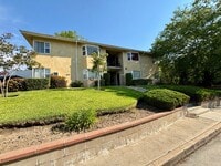 Building Photo - 1915 Minoru Dr