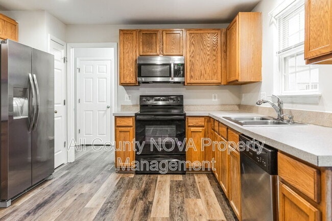 Building Photo - 9506 Whiteheart Dr