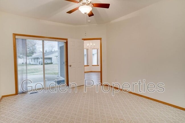 Building Photo - 503 Whitewater Ln