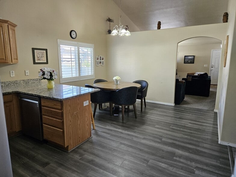 Building Photo - 1879 W Colony Pointe Dr