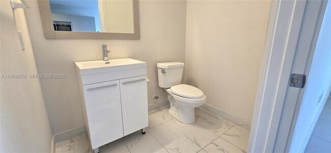 Building Photo - 2535 NE 193rd St