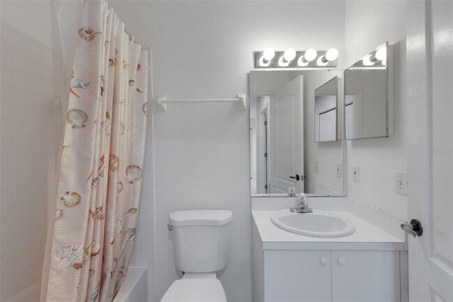 Building Photo - 4640 Tower Hill Ln