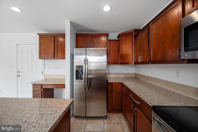 Building Photo - 259 Olympic Dr