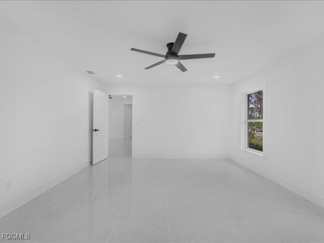 Building Photo - 741 Boulogne Ct