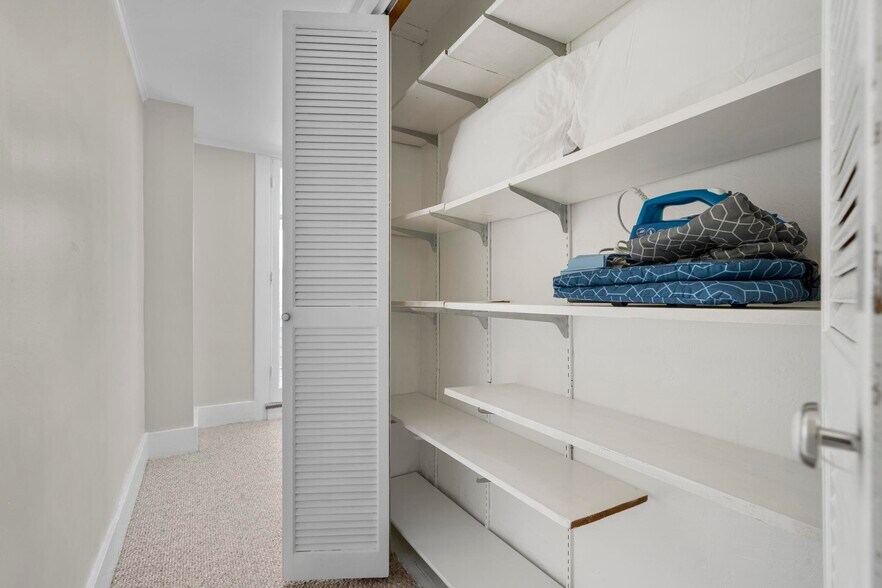 Building Photo - 11 Seaview Ave