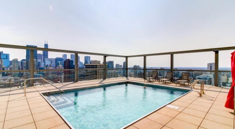 Building Photo - 136 W Chicago Ave