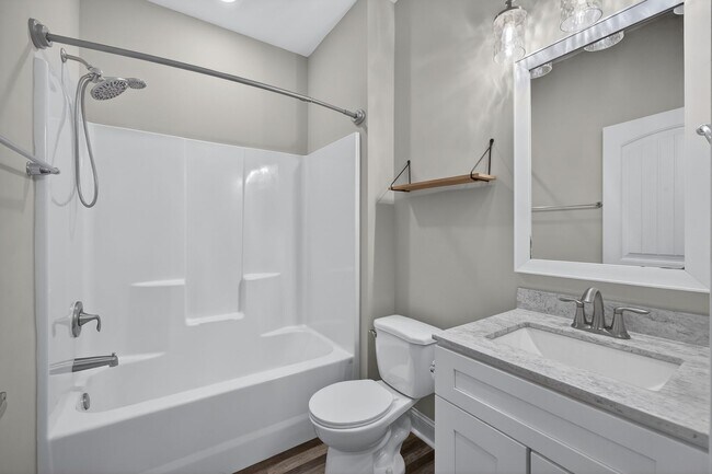 Building Photo - 3 Bedroom 2 Bathroom home in Pembroke GA - close to Ft. Stewart