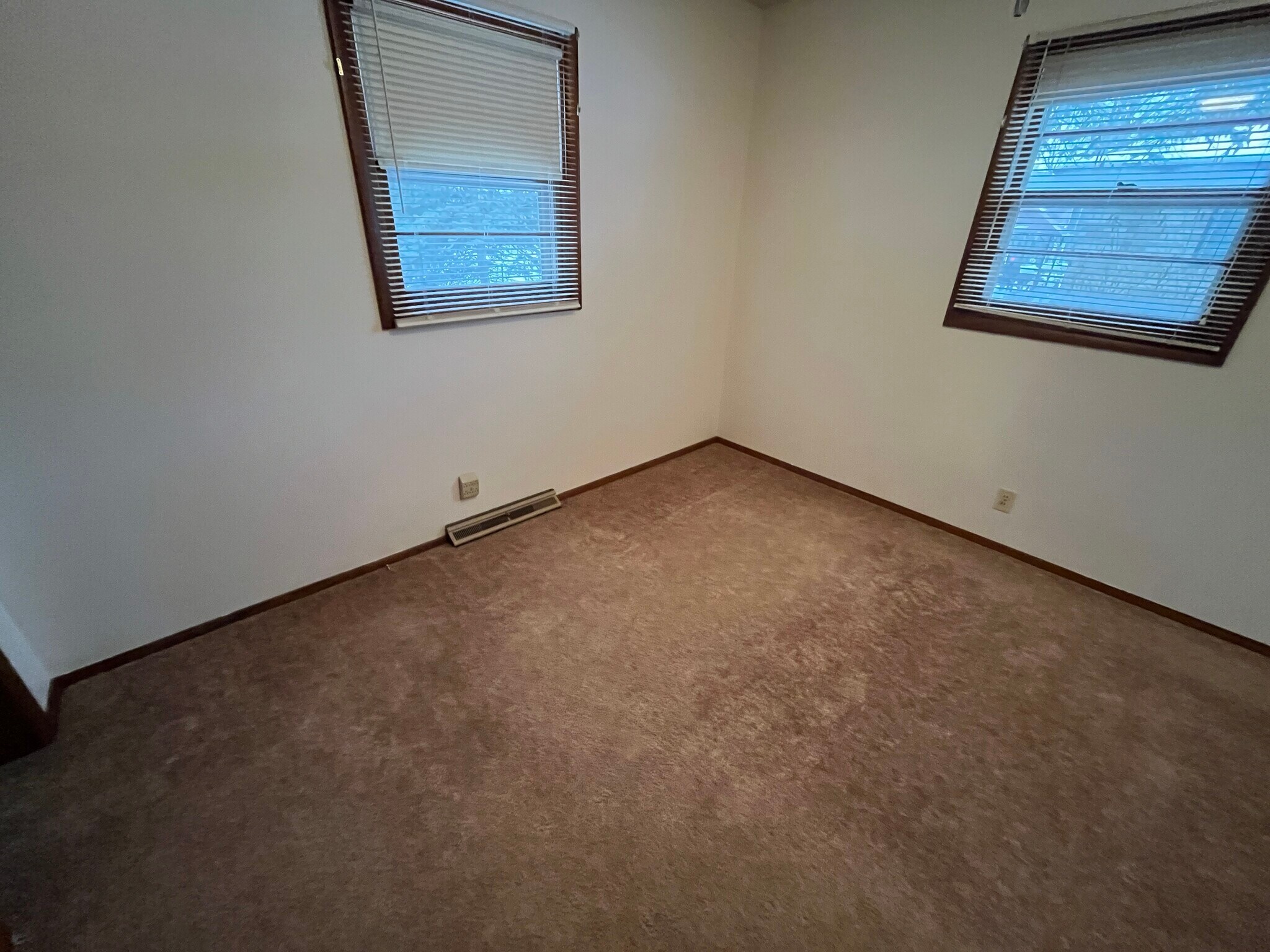 Building Photo - 350 W Mae Rose Ave