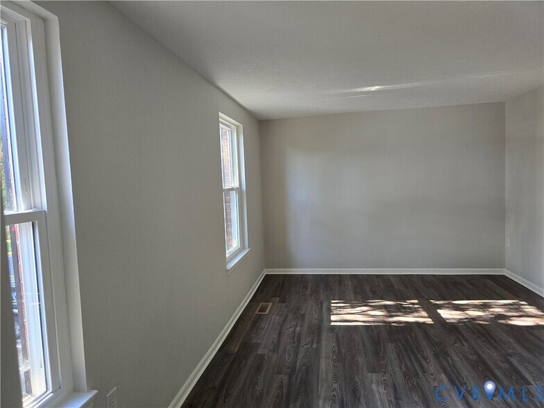 Building Photo - 4960 Finnegan Ct