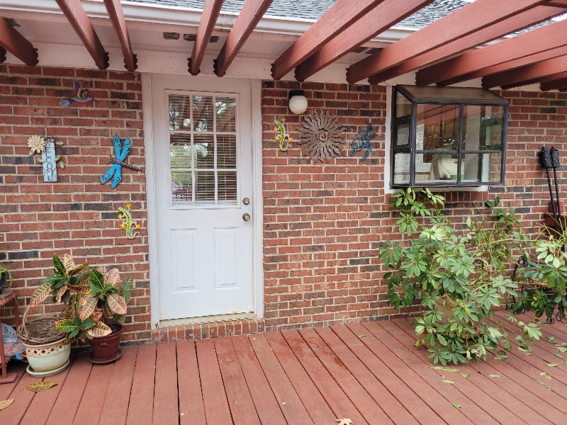 Building Photo - 2726 Riverside Rd