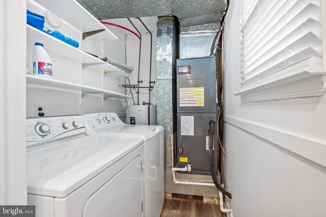 Building Photo - 604 Iva Ln