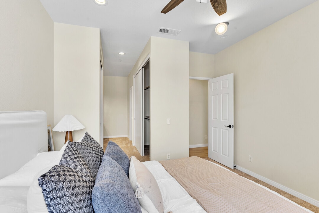 Building Photo - 11424 Via Rancho San Diego