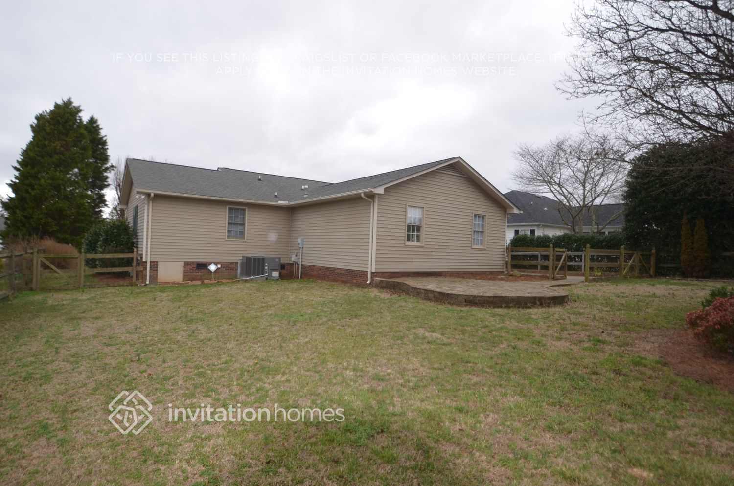 Building Photo - 3650 Farm Lake Dr SW