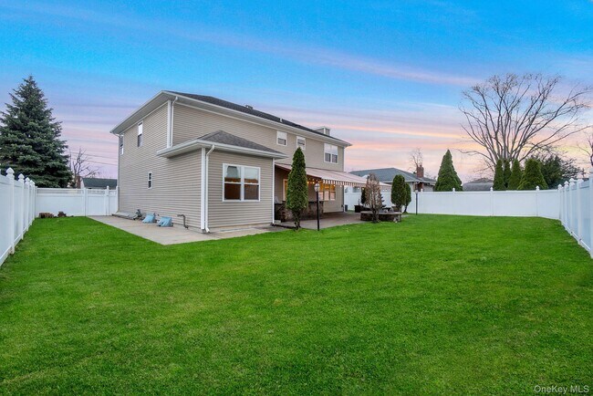 Building Photo - 134-110 10th St