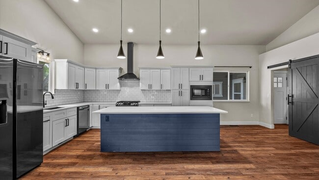 Building Photo - 3312-E 1/4 E 1/4 Rd