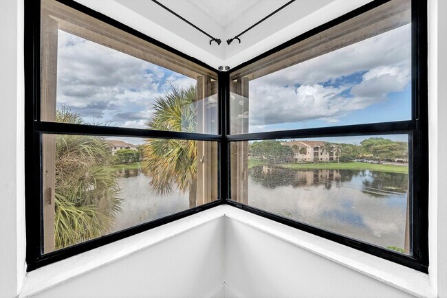 Building Photo - 4111 Coral Tree Cir