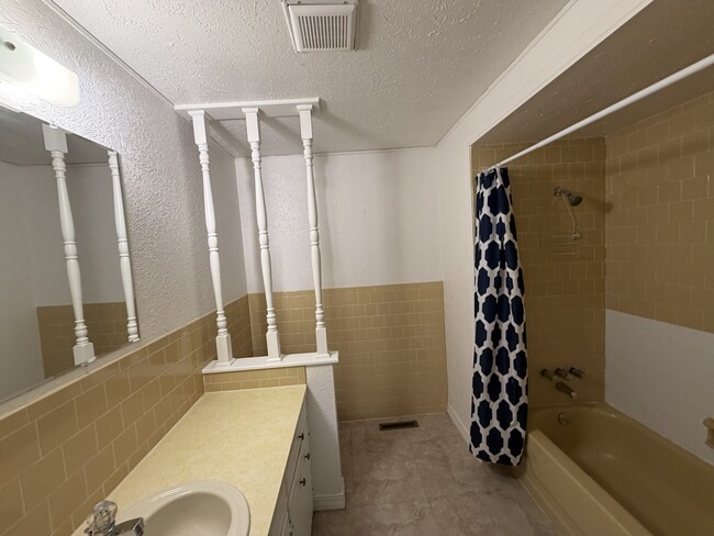 Building Photo - 2598 Marion County 6064