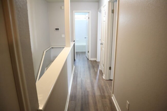 Building Photo - 4 Bed 2.5 Home in San Marcos, TX