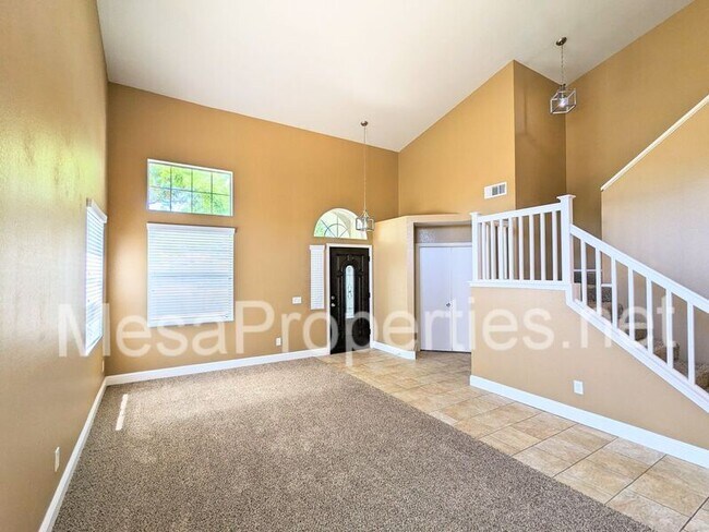 Building Photo - 14747 Amber Ct