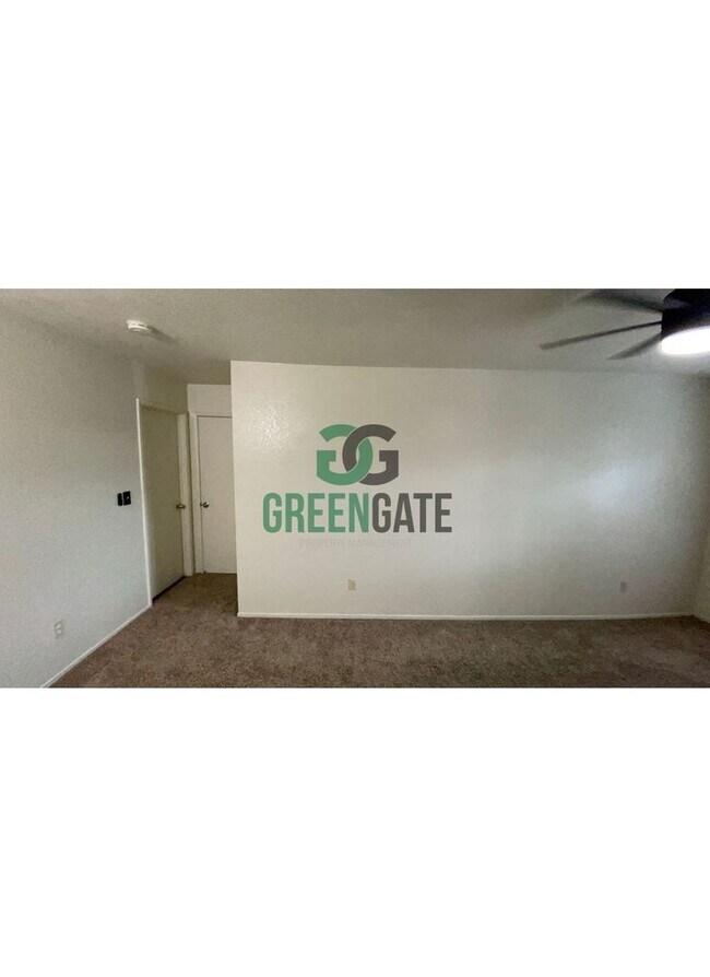 Building Photo - 3517 Woodglen Dr