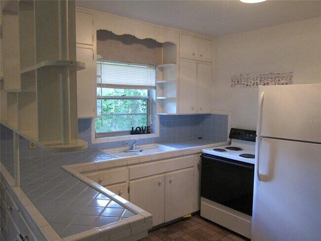 Building Photo - 380 NW 27th Terrace
