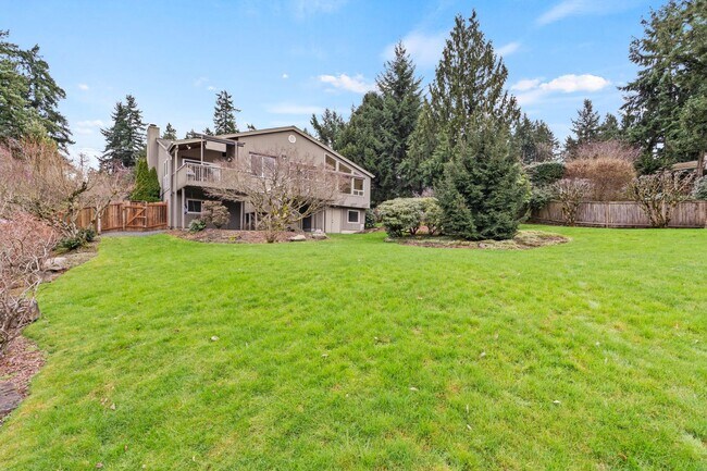 Building Photo - Just Reduced and READY NOW!! - Amazing Sce...