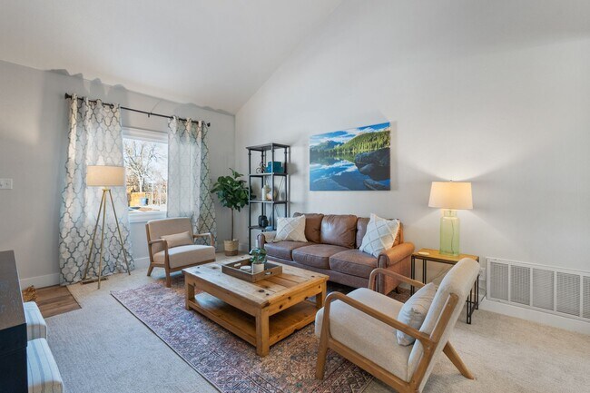 Building Photo - 4 Bedroom Home in SW Loveland