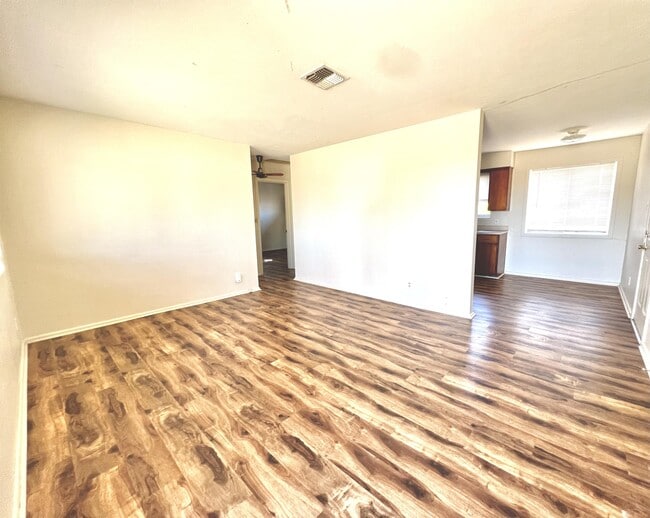 Building Photo - 2400 Buchanan St