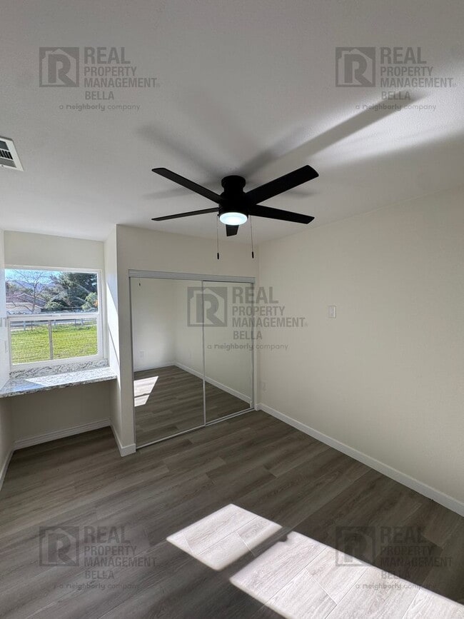 Building Photo - Spacious Single-Story 7-Bedroom Home with Open Layout & Abundant Natural Light