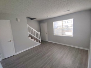 Building Photo - 29 Fonda Dr